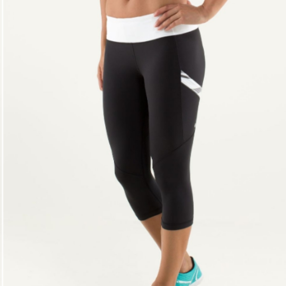 Lululemon Run Mod Moves Crop